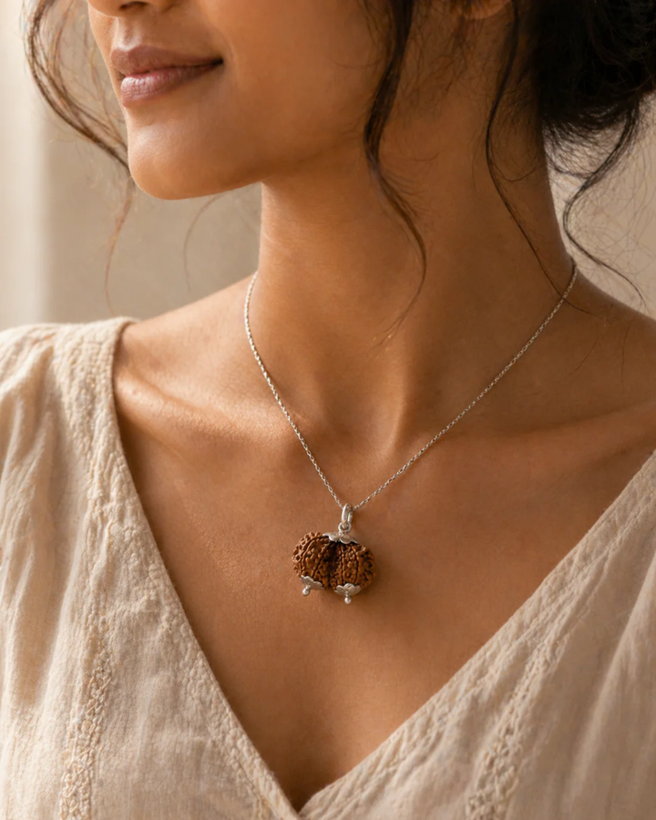 Gauri Shankar Nepali Rudraksha (गौरी शंकर नेपाली रुद्राक्ष)